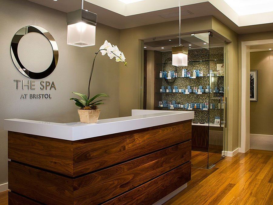 vì sao cần phải đầu tư thiết kế quầy lễ tân spa vì sao cần phải đầu tư thiết kế quầy lễ tân spa